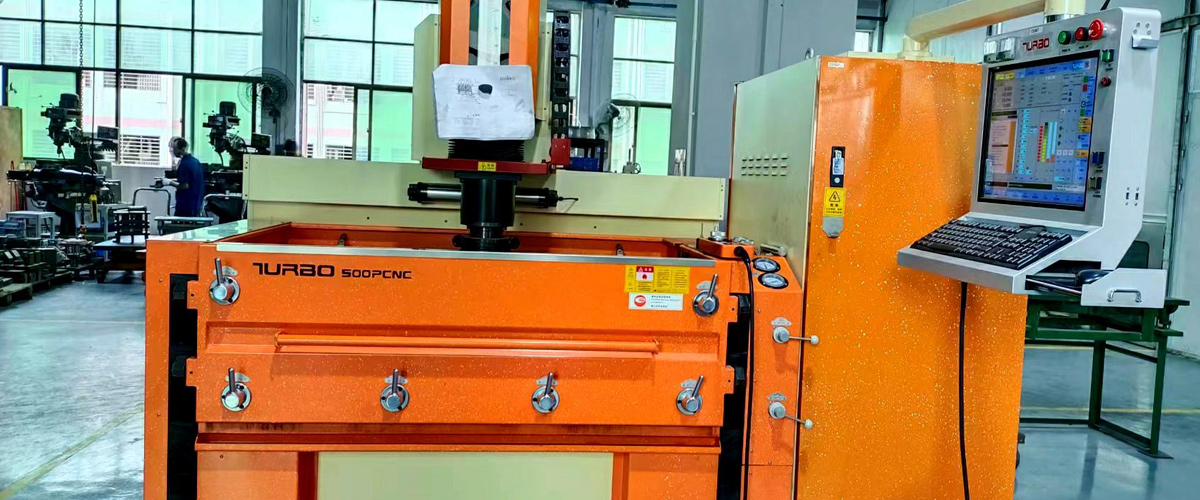 模（mó）具製造